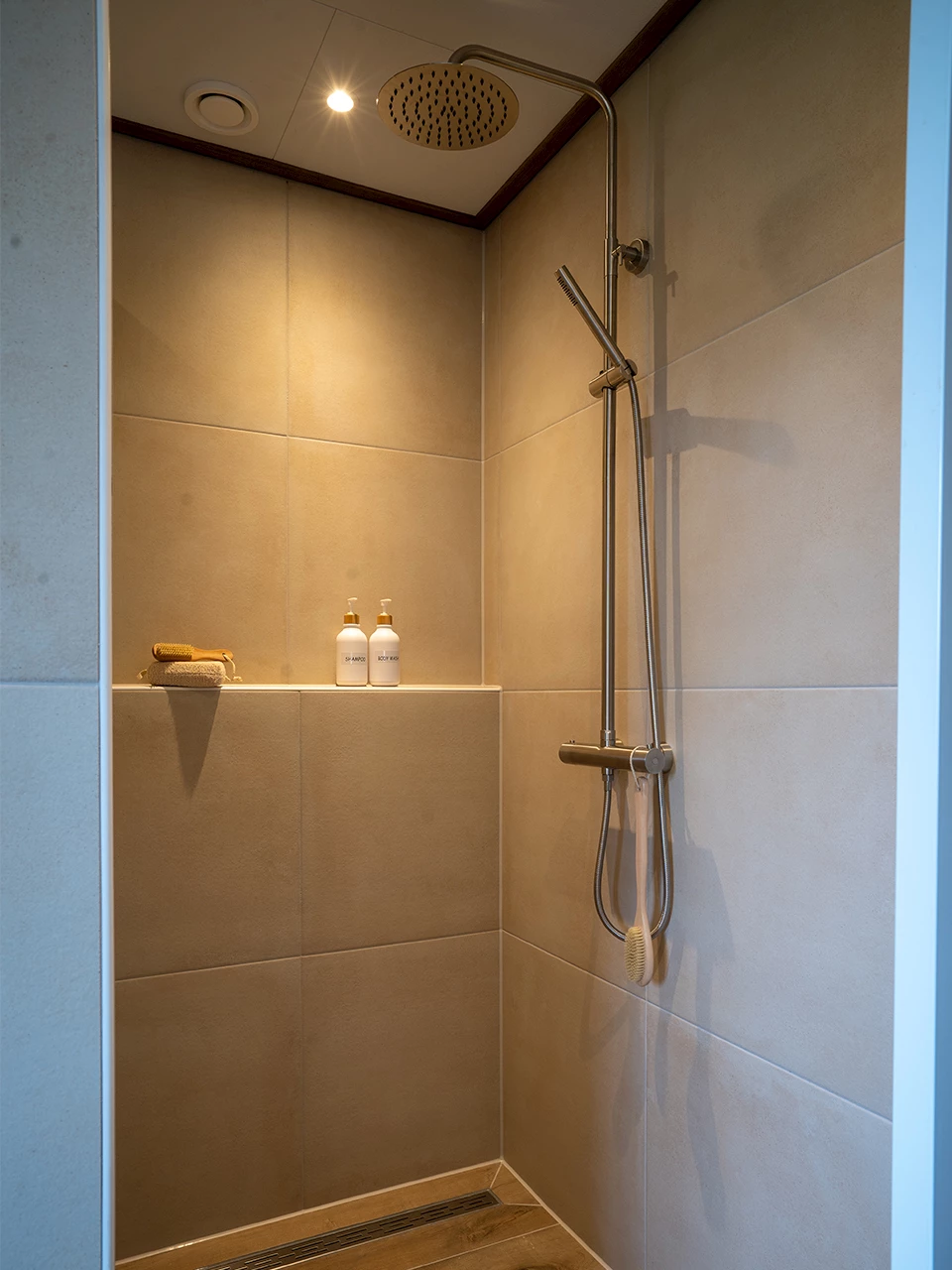 Opbouwkraan doucheruimte