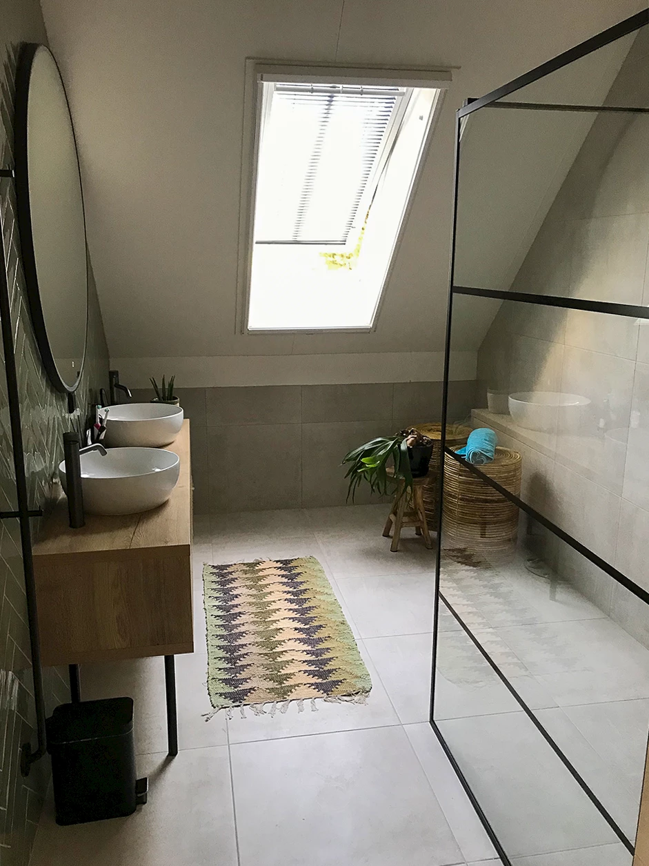 Opgeleverde badkamer Zoetermeer