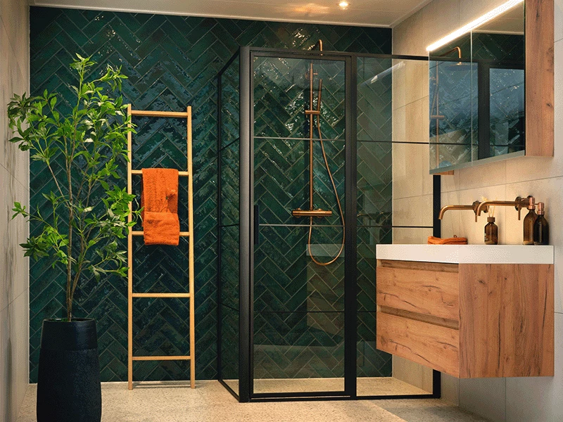 Groene keramische tegels badkamer