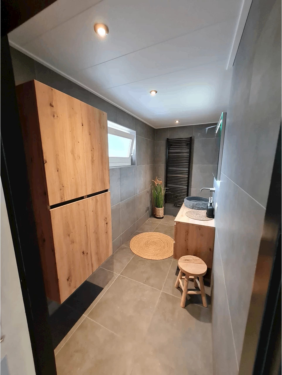 Opgeleverde badkamer Emmer-Compascuum