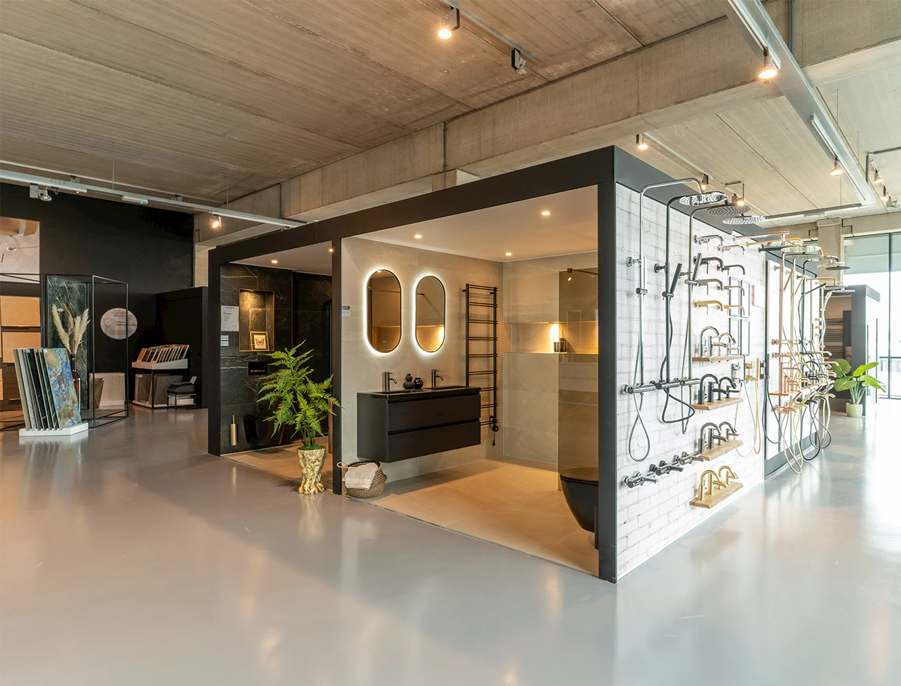 Showroombadkamers Sani4All