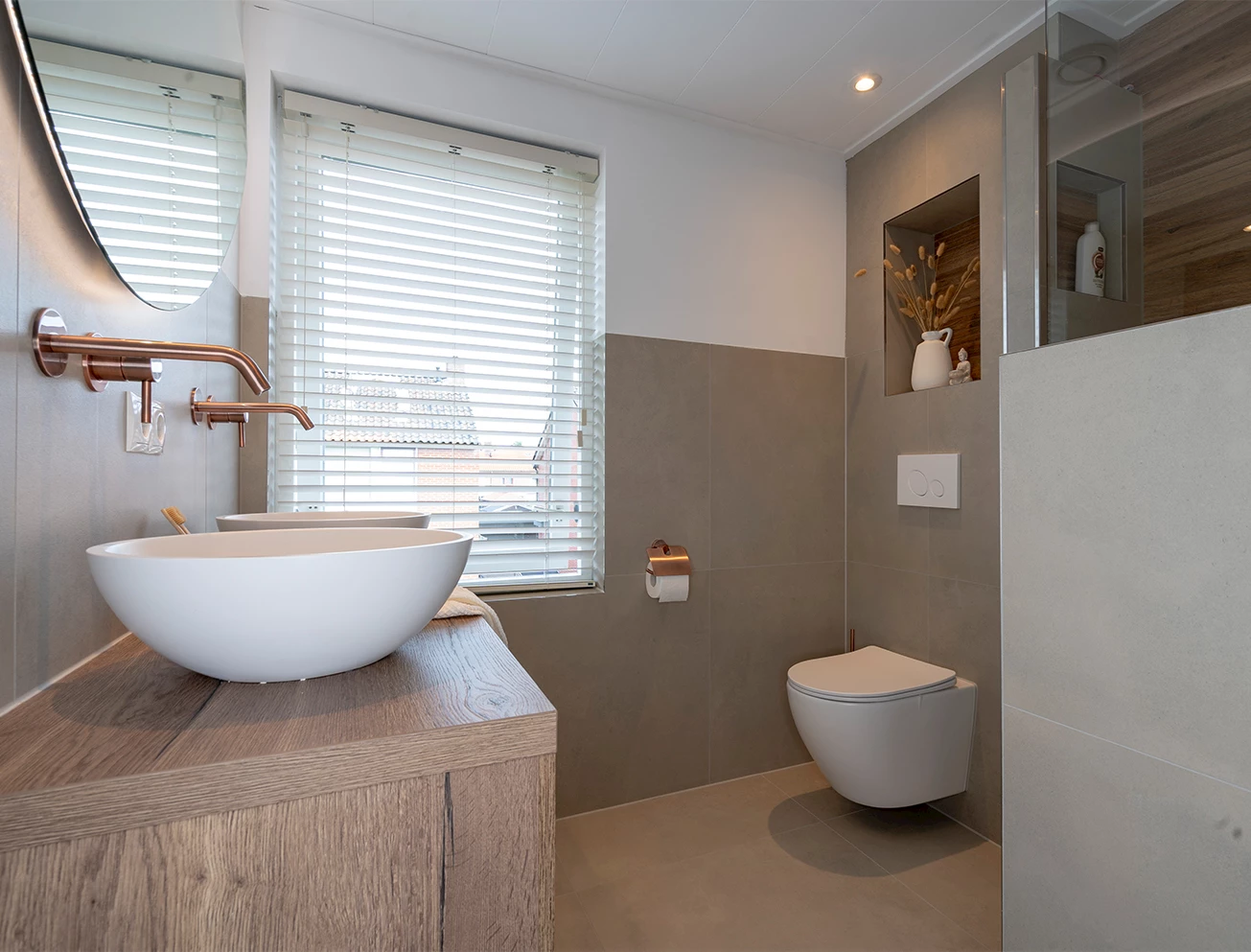 Moderne badkamer met Scandinavische touch