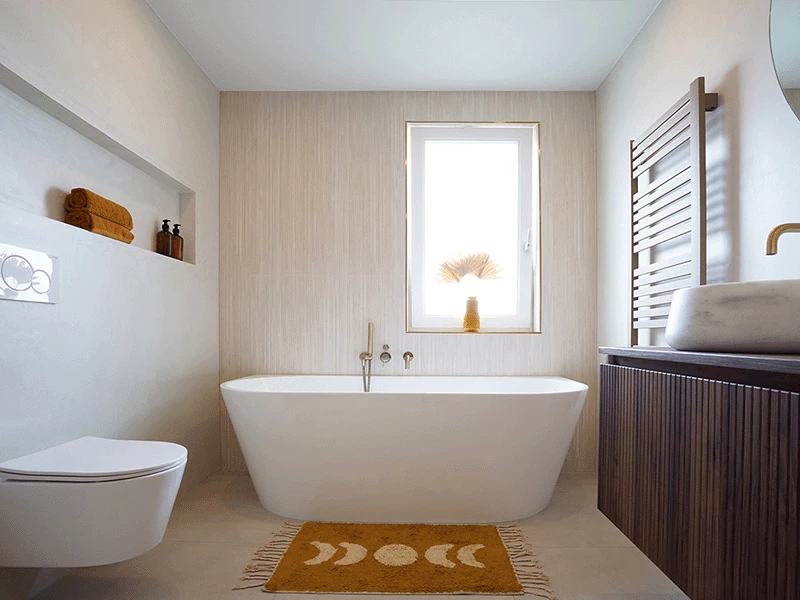 Lichte natuurlijke badkamer