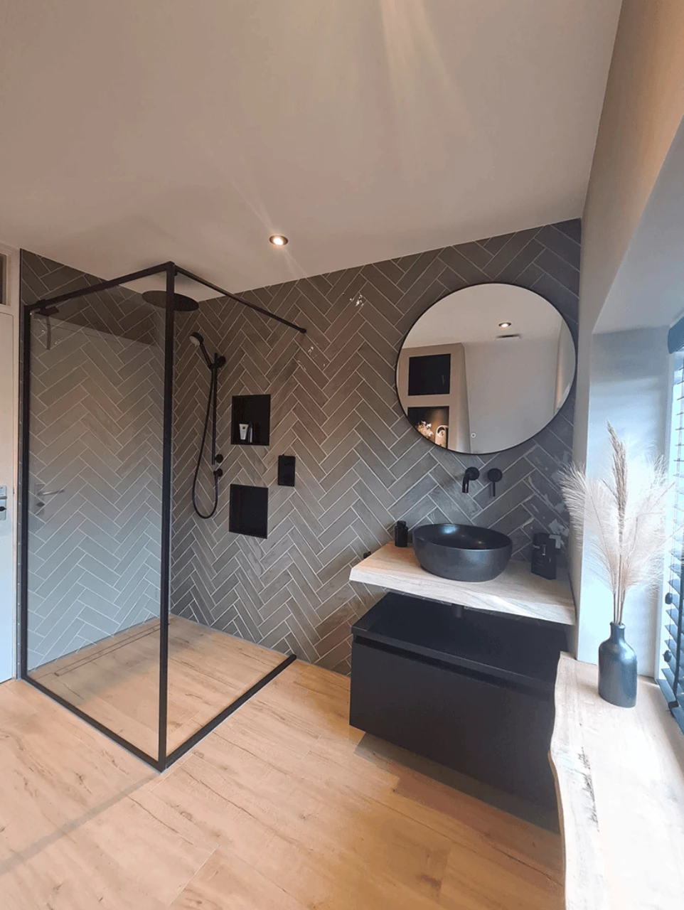 Opgeleverde badkamer Lexmond