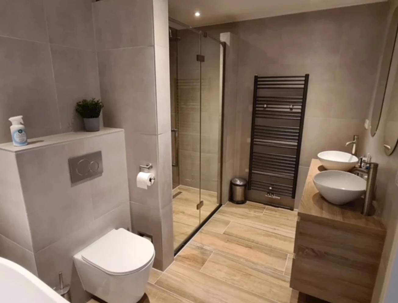 Taupe badkamer inspiratie