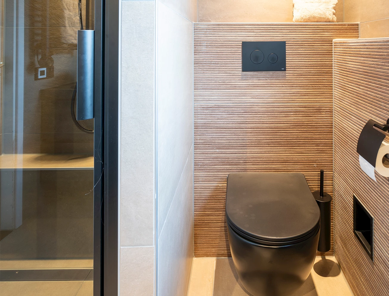 Mat zwart drukpaneel TECE