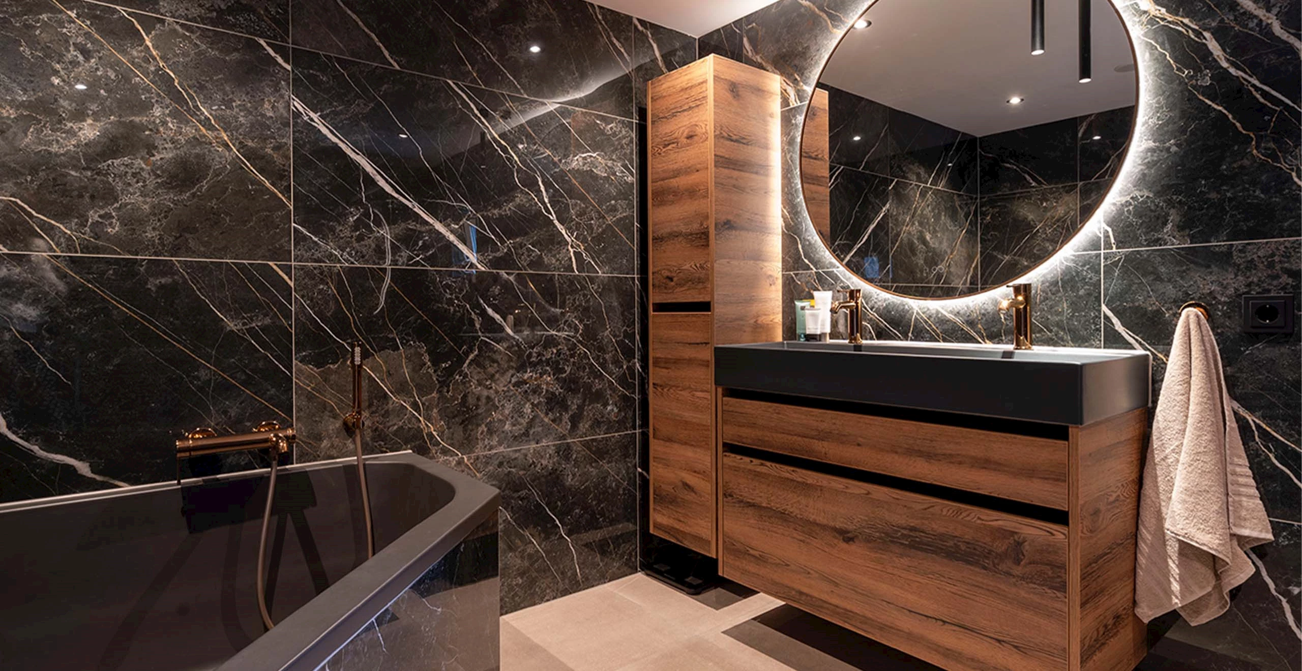 Opgeruimde badkamer header