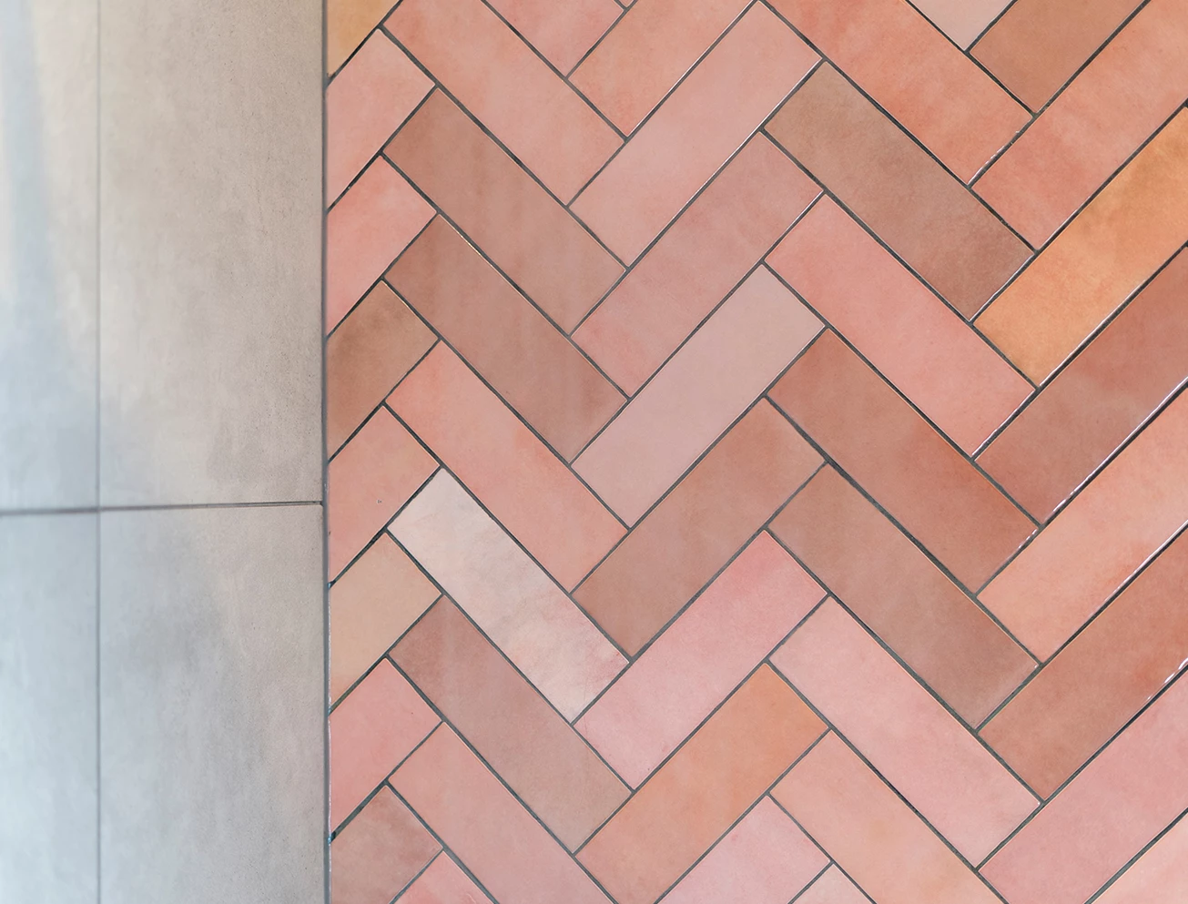 Juiste kleur voeg en tegelprofiel