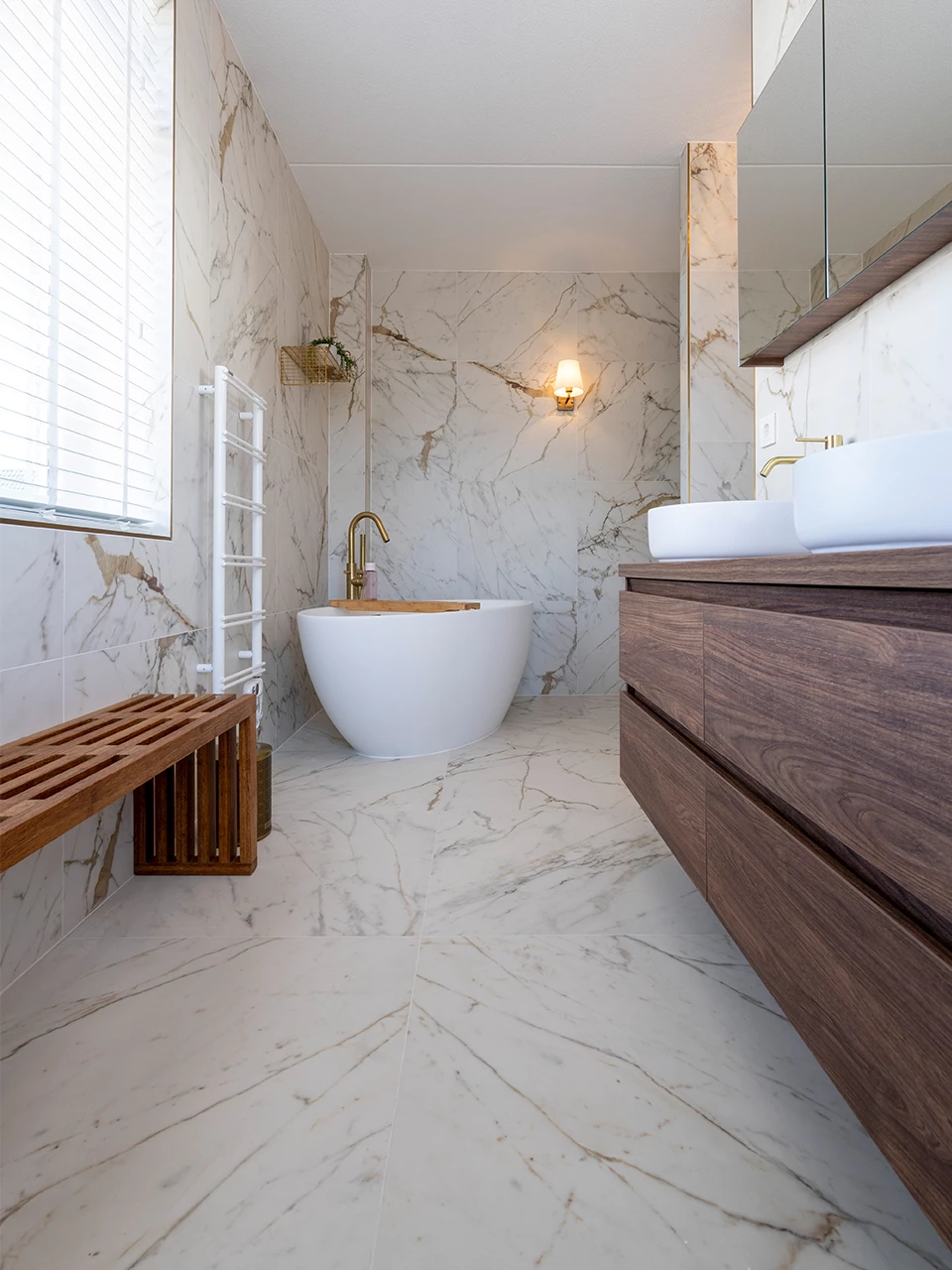 Stijlvolle marmerlook badkamer