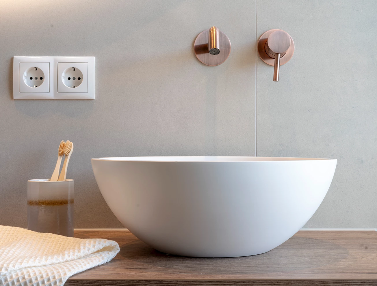 Plek stopcontacten badkamer