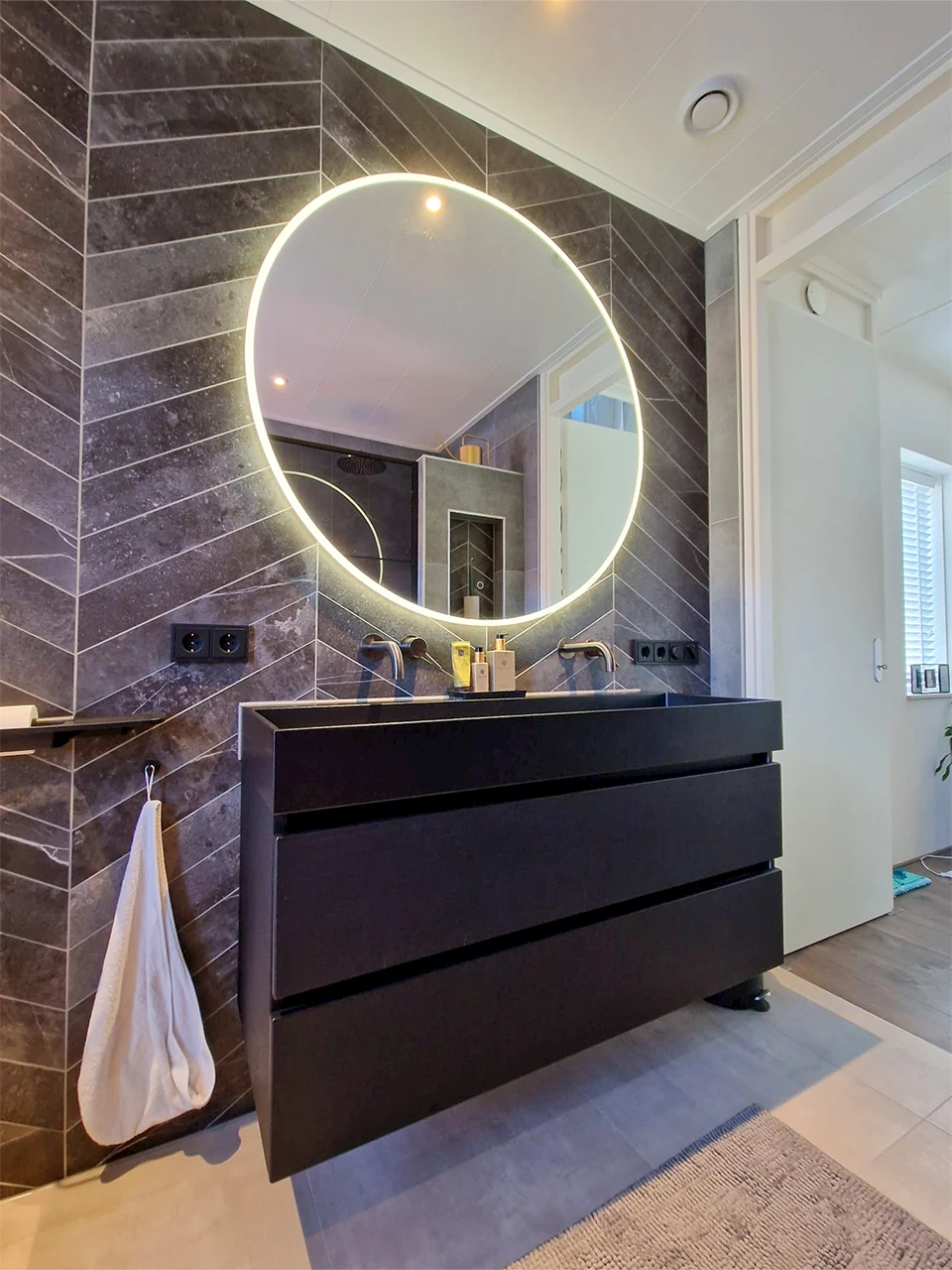 Stijlvolle wellness badkamer