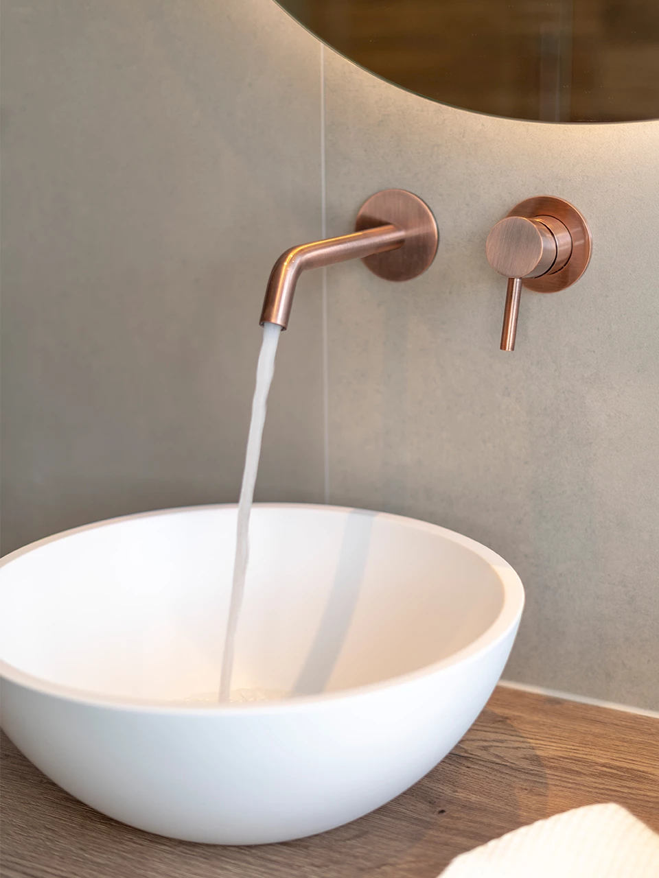 Koperen wastafelkraan