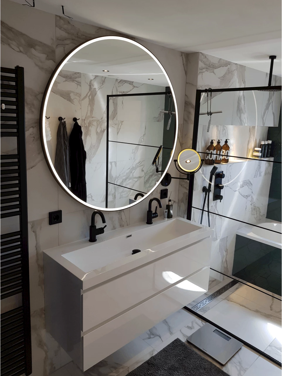 Opgeleverde marmerlook badkamer Lelystad