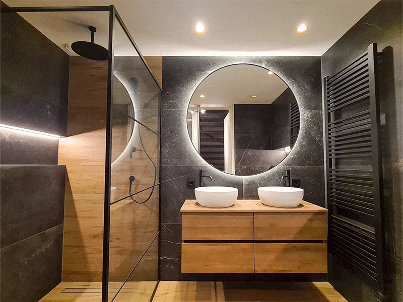 Natuurlijke badkamer met hout