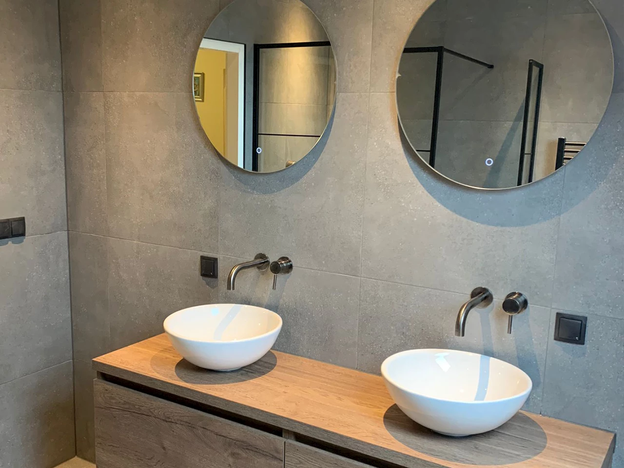 Ronde spiegels badkamer