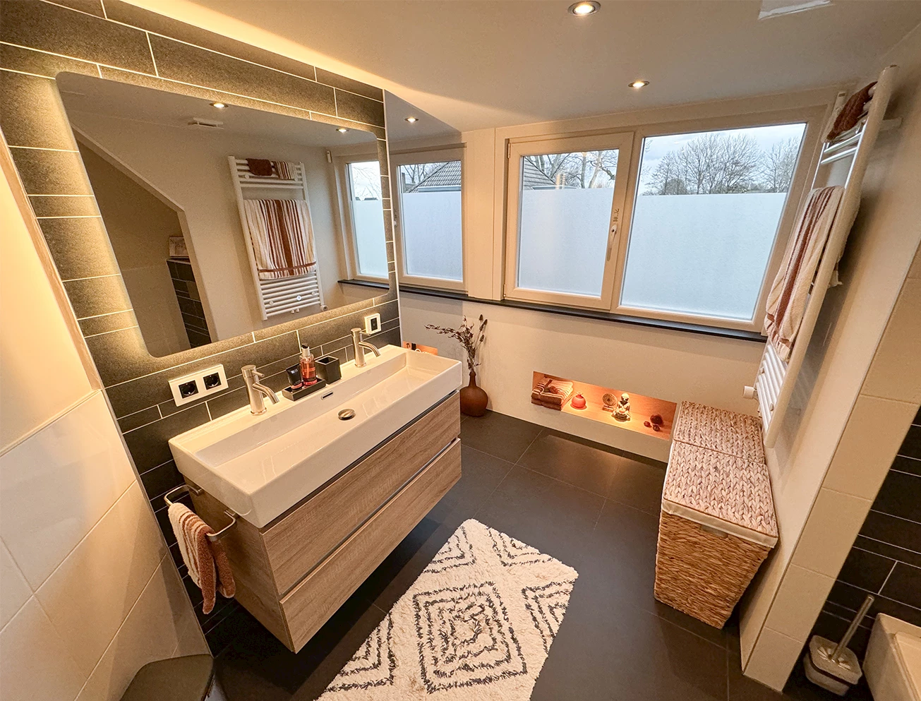 Ruime wellness badkamer familie de Wit