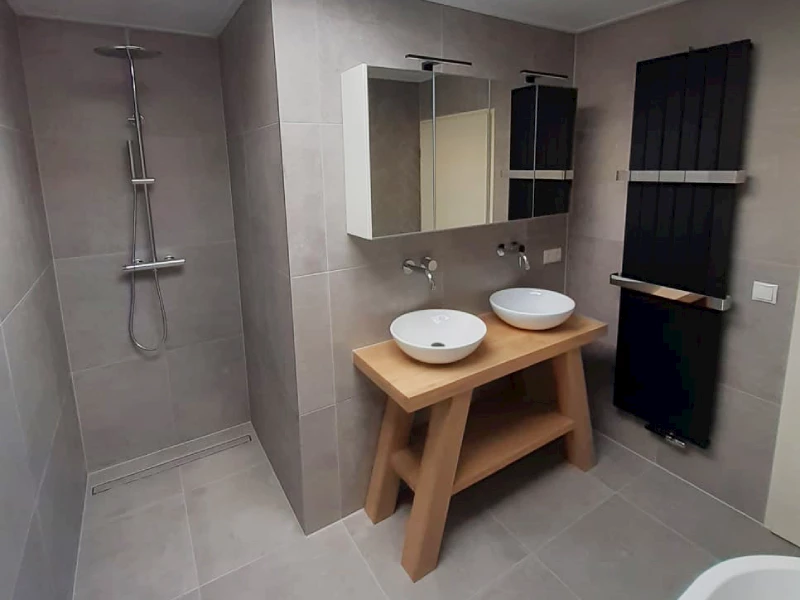 Opgeleverde badkamer Genderingen