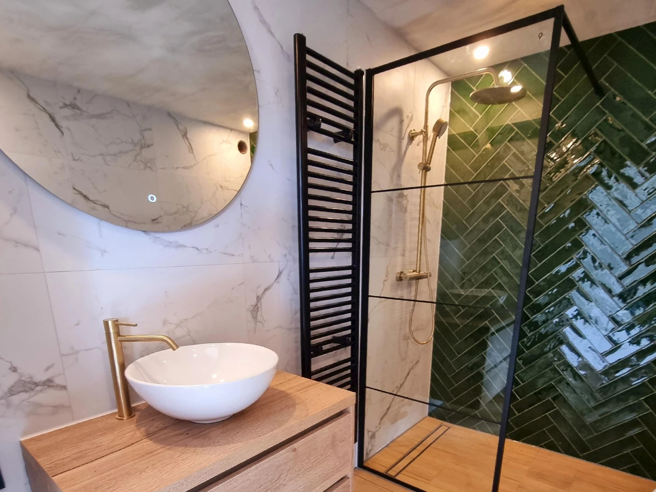 Gouden badkamer samenstellen