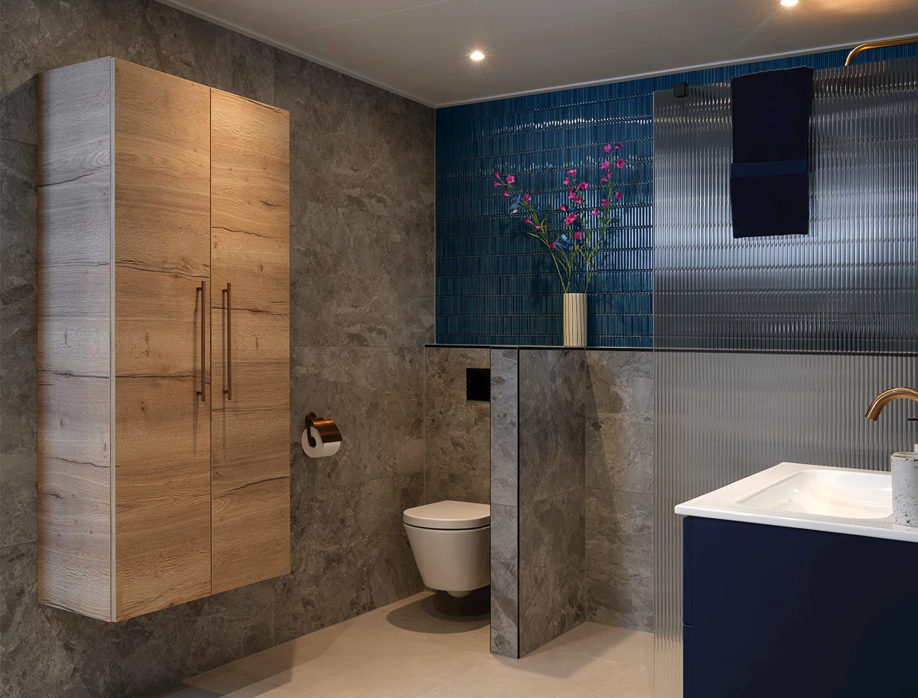 Kleurrijke badkamer met inloopdouche