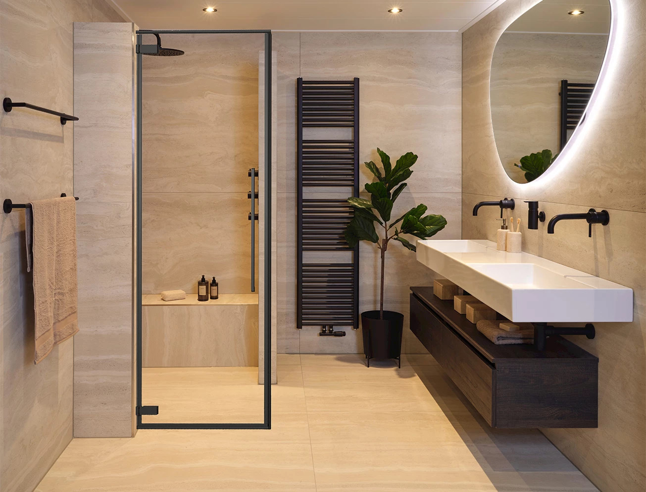 Designradiator beige badkamer