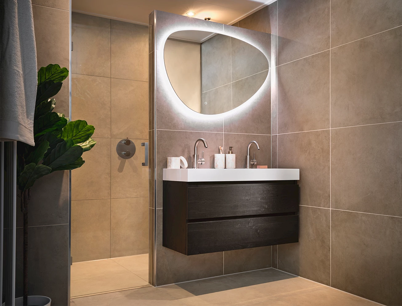 Strakke badkamer wastafel accessoires