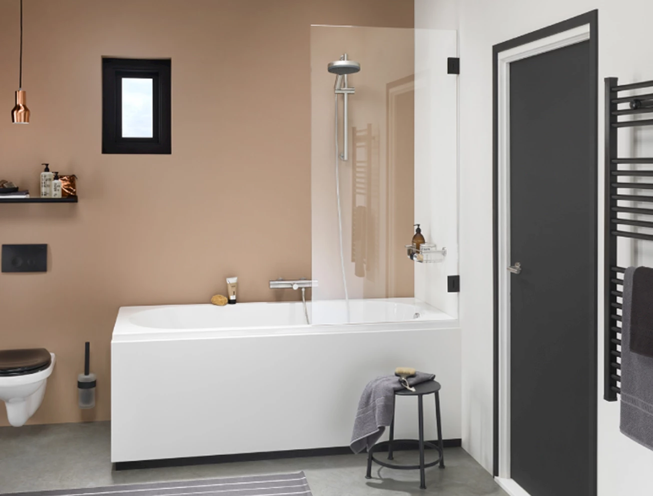 Combinatie bad en douche