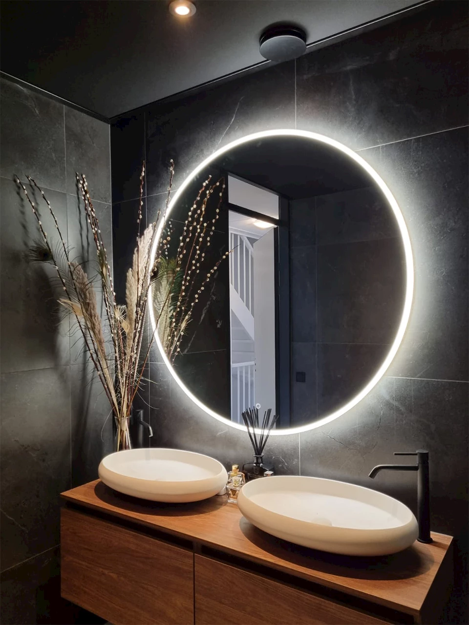 Witte Solid Surface badkamer